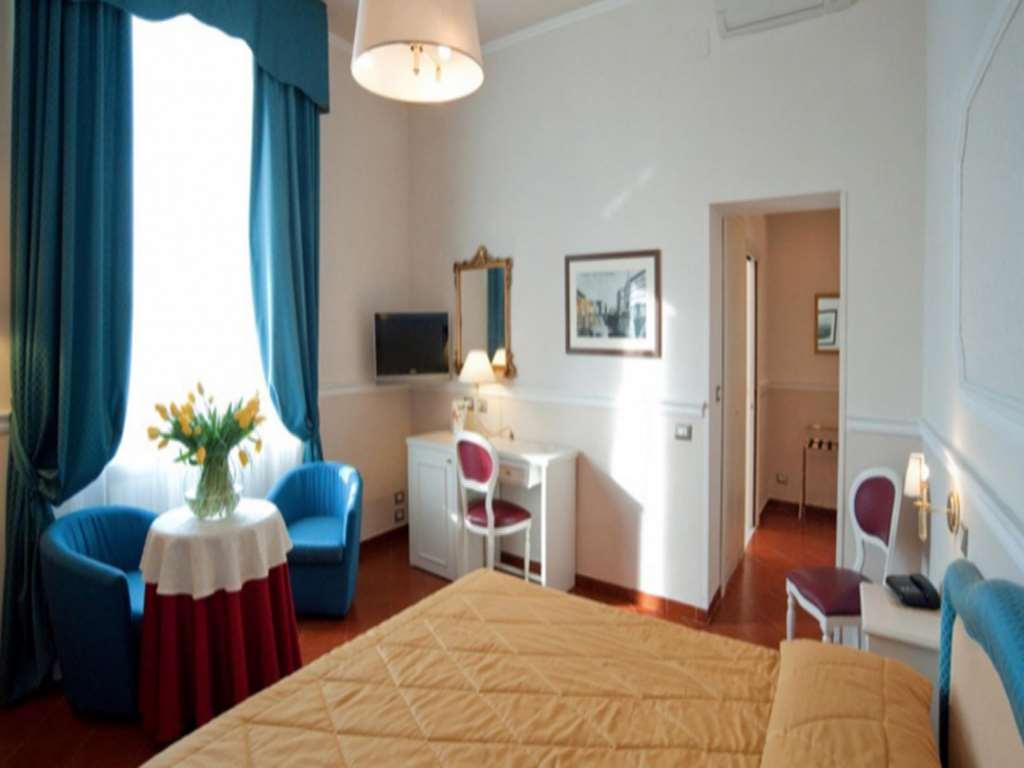 Hotel Gran Duca Livorno Bilik gambar